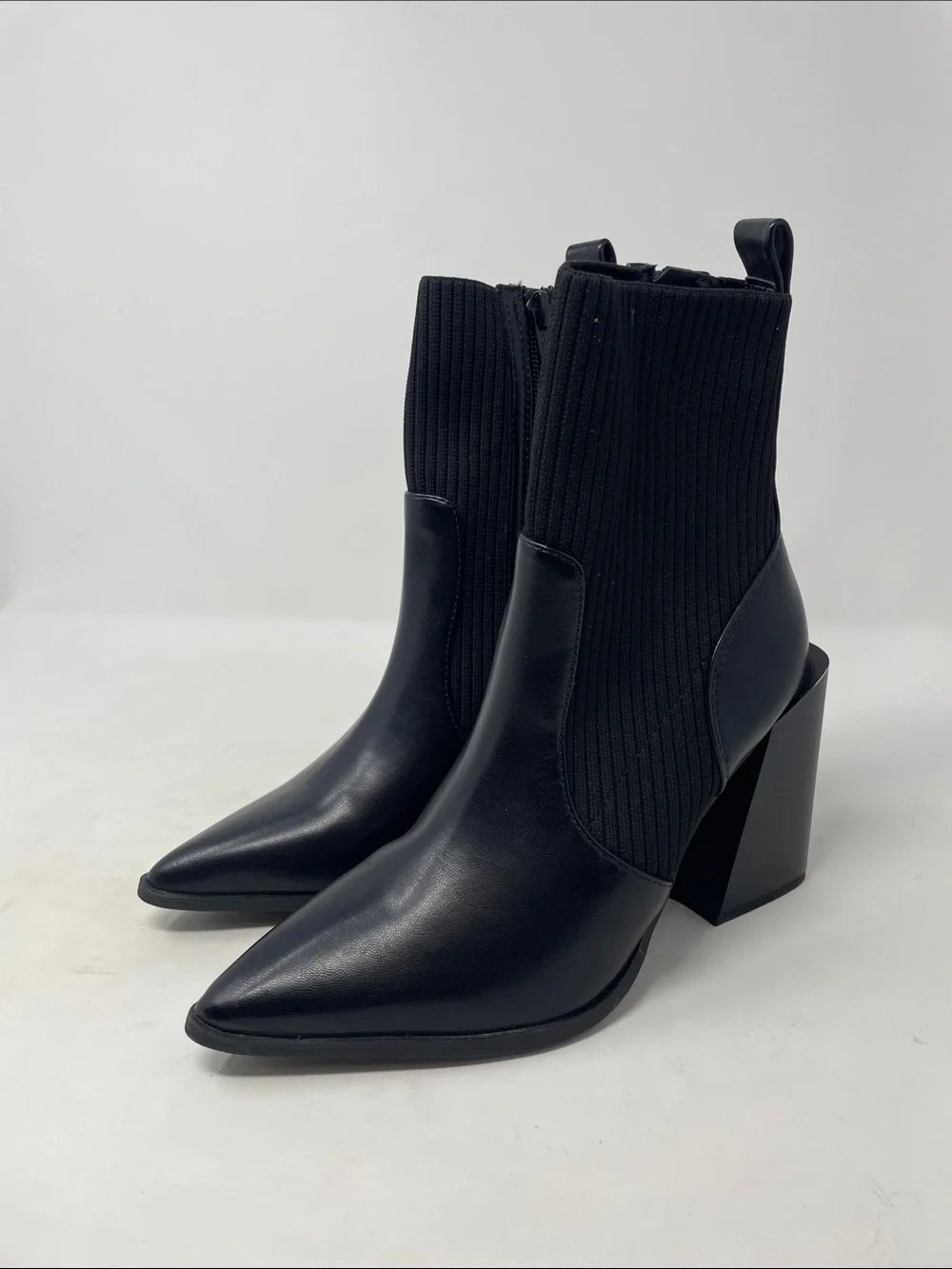 Wild Pair Trinity Black Pointed Toe Ankle Boots Pull-On Knit Booties Sz 6 - NWT - Picture 8 of 12